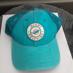 Women Snap back hat